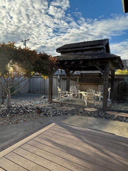 More Photos Of 755 12th St, Fortuna Office For Sale