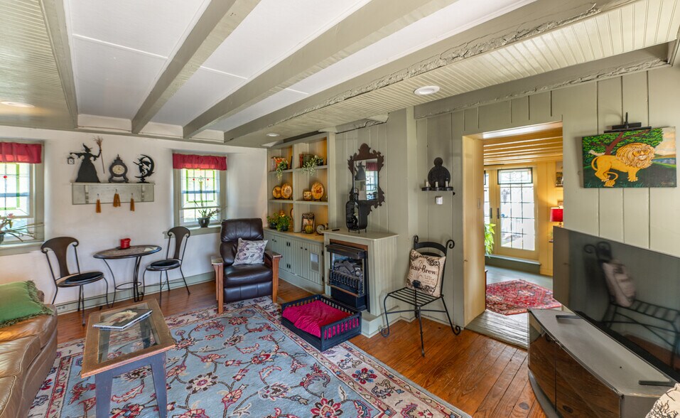 More Photos Of 547 Baltimore Pike, Glen Mills Office For Sale