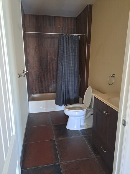 More Photos Of 520-528 Bay St, Staten Island Apartments For Lease