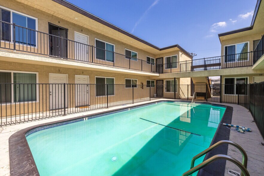 More Photos Of 7370 Neo St, Downey Apartments For Sale