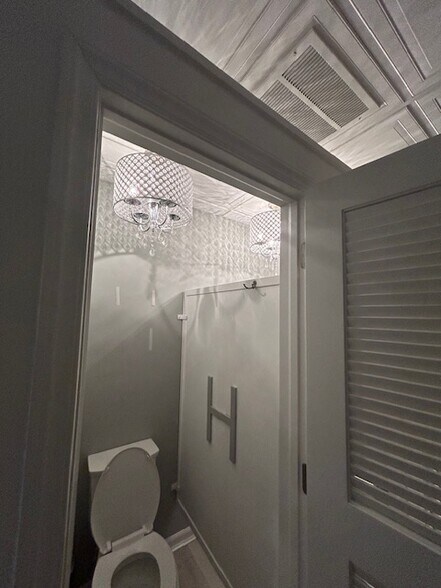 More Photos Of 410 Main St, Port Washington Lodge Meeting Hall For Lease