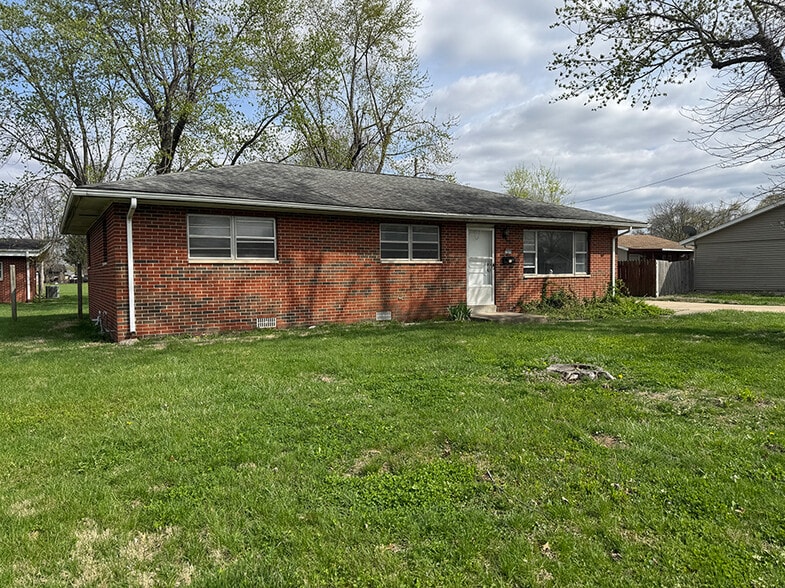 More Photos Of 2900-2904 Maryville Rd, Granite City Religious Facility For Sale