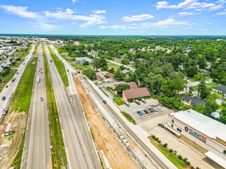 More Photos Of 260 Interstate 45 S, Huntsville Office For Lease
