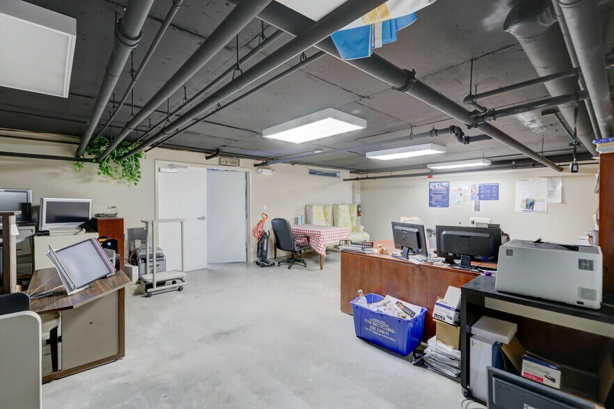 More Photos Of 2301 Wilton Dr, Wilton Manors Apartments For Sale