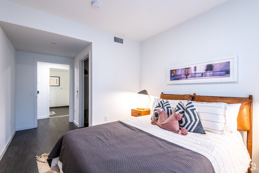 More Photos Of 2302 Valdez St, Oakland Apartments For Lease