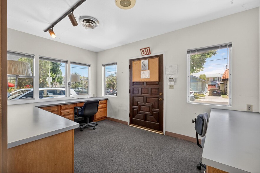 More Photos Of 249 E Redondo Ave, Long Beach Medical For Sale
