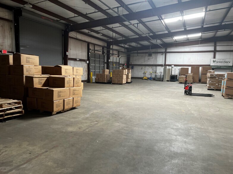 More Photos Of 120 Crown Dr, Batesville Manufacturing For Sale
