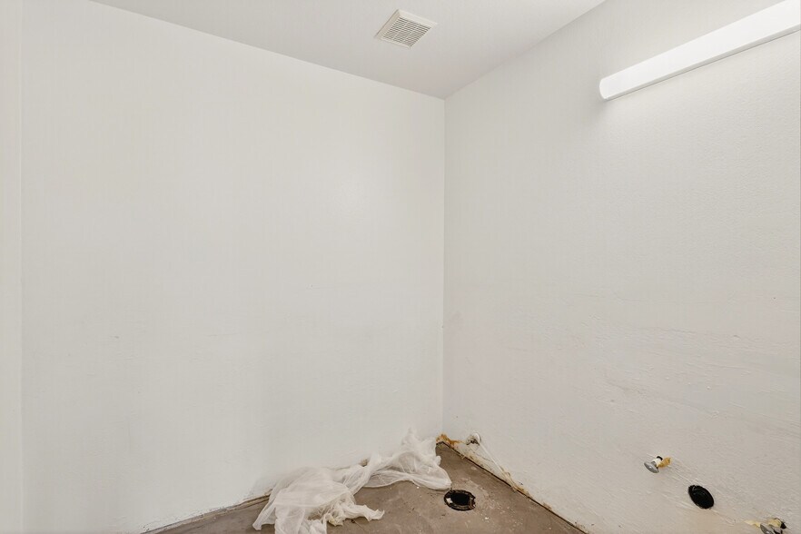More Photos Of 5411 Valley Blvd, Los Angeles Warehouse For Lease