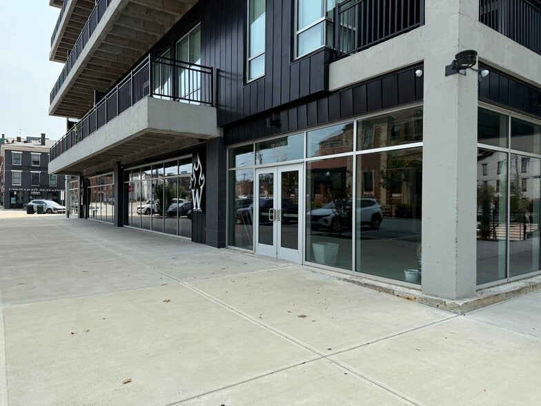 More Photos Of 103 E 3rd St, Covington Apartments For Lease