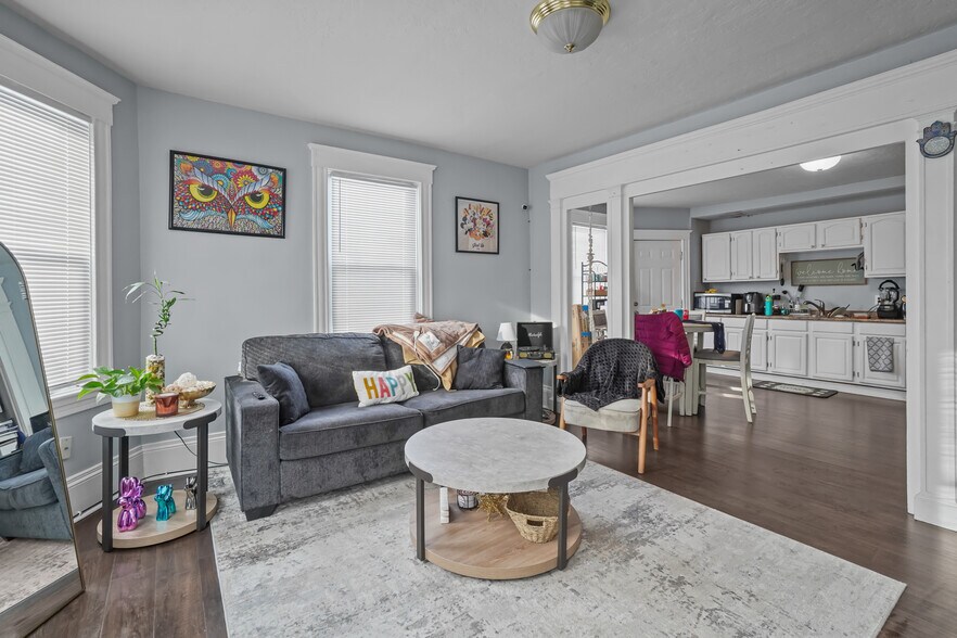 More Photos Of 47 Mary St, Pawtucket Apartments For Sale