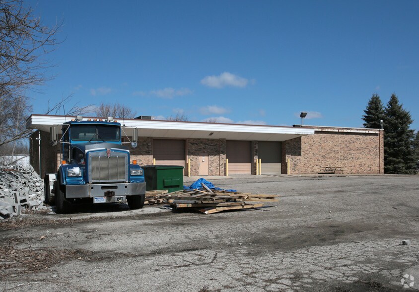 More Photos Of 5394 Corunna Rd, Flint Industrial For Lease