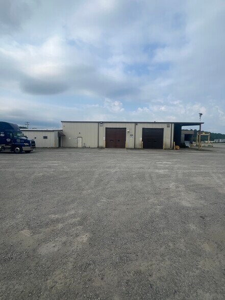 More Photos Of 2250 Industrial Dr, Connellsville Warehouse For Lease