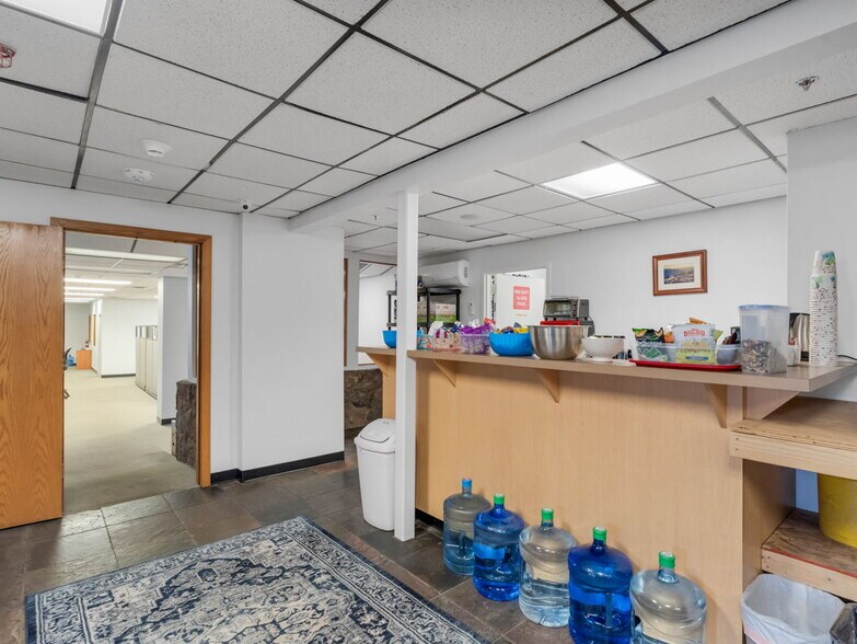 More Photos Of 2290 E Route 66, Flagstaff Office For Sale