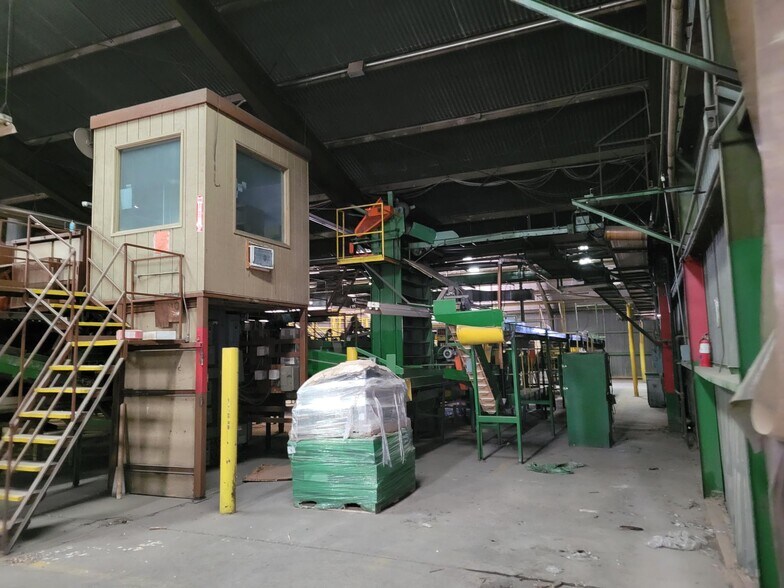 More Photos Of 2198 S Pacific Ave, Yuma Distribution For Lease