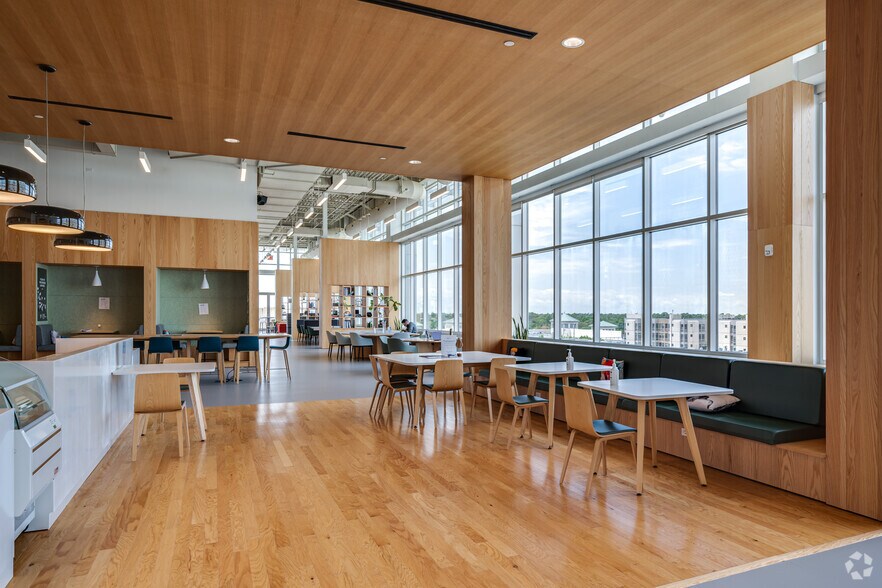 More Photos Of 800 Town & Country Blvd, Houston Coworking Space