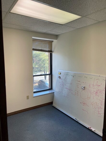 More Photos Of 600 Commerce Dr, Coraopolis Office Residential For Sale