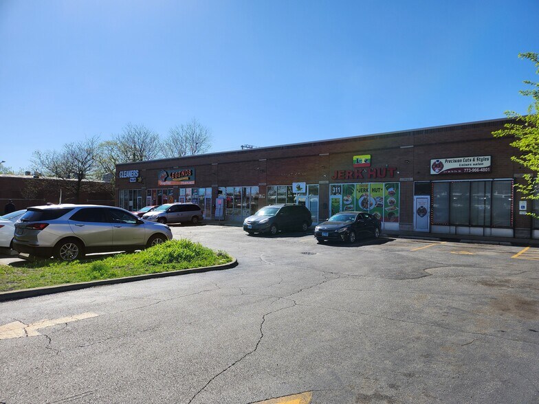 More Photos Of 301-315 W 79th St, Chicago Convenience Store For Sale
