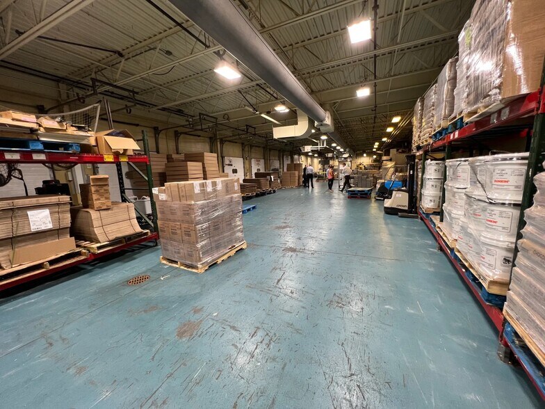 More Photos Of 376 Ledyard St, Hartford Industrial For Lease