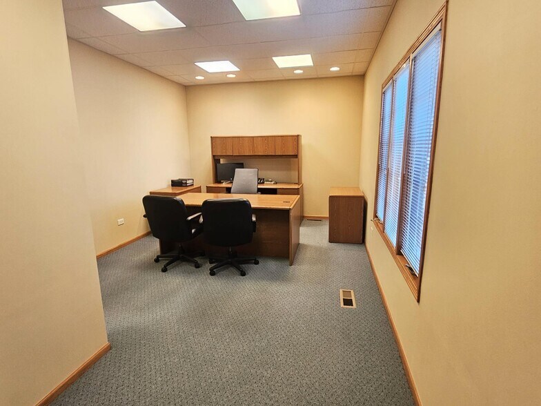 More Photos Of 10331-10335 W Lincoln Hwy, Frankfort Office For Sale
