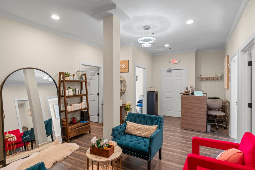 More Photos Of 104 Loudoun St SW, Leesburg Storefront Retail Office For Sale