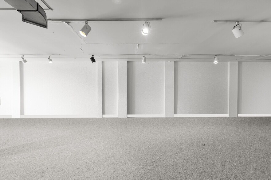 More Photos Of 1092 Eglinton Av W, Toronto General Retail For Sale