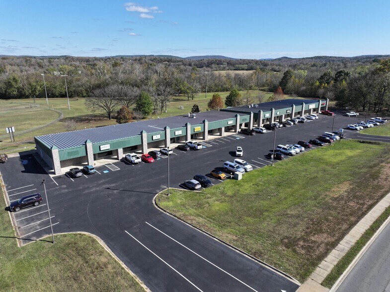 Primary Photo Of 244 Highway 65 N, Clinton General Retail For Lease
