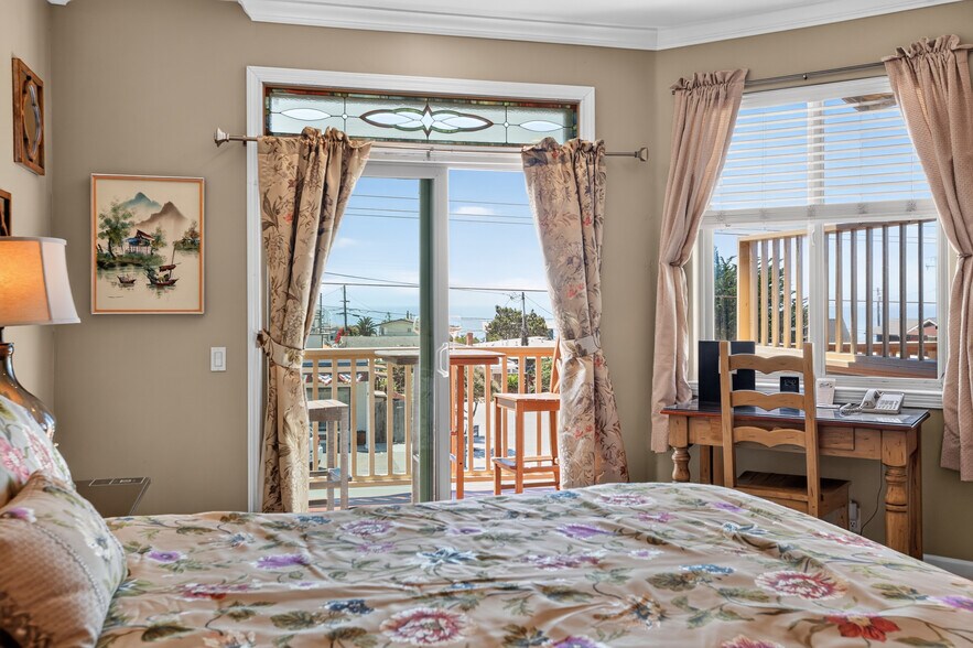 More Photos Of 95 S Ocean Ave, Cayucos Hospitality For Sale