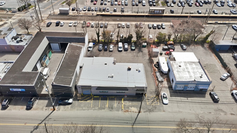 More Photos Of 384 Moffitt Blvd, Islip Warehouse For Sale