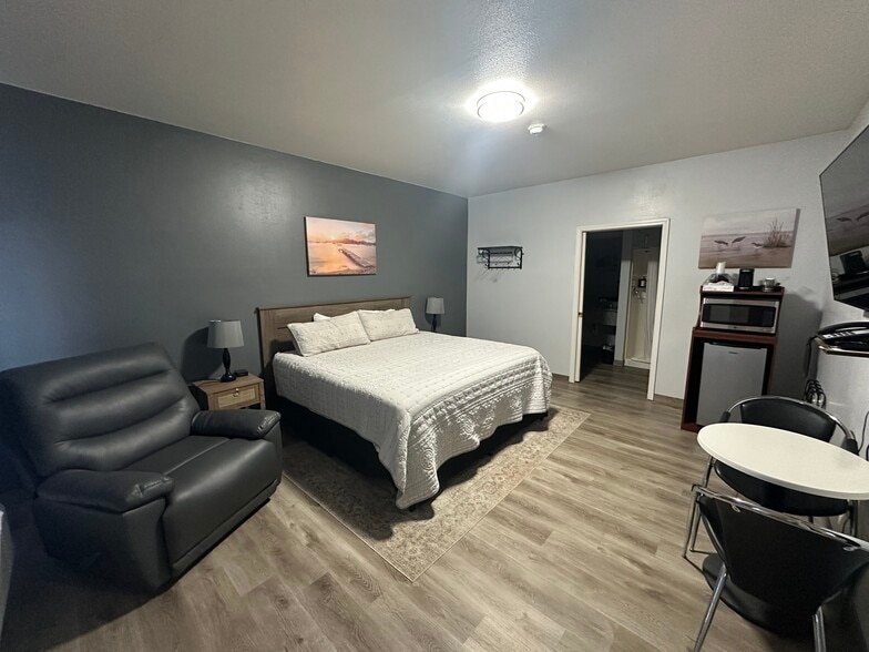 More Photos Of 20 Swenson Way, Dillon Hotel For Sale