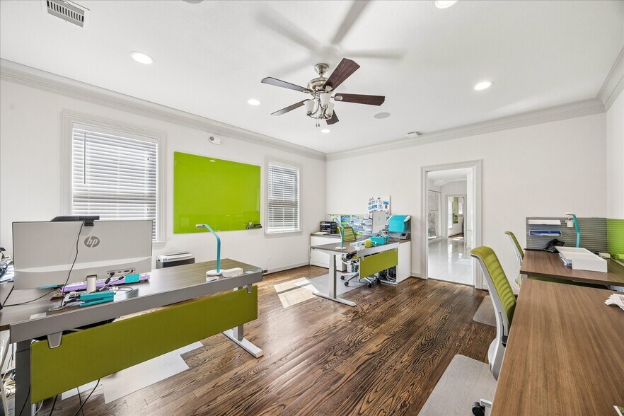 More Photos Of 638 Heights Blvd, Houston Office For Sale