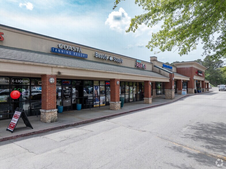 More Photos Of 8876 Dallas Acworth Hwy, Dallas Storefront For Lease
