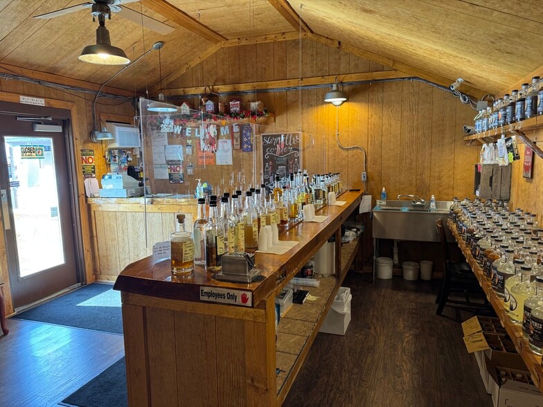 More Photos Of 346 Route 711, Jones Mills Convenience Store For Sale