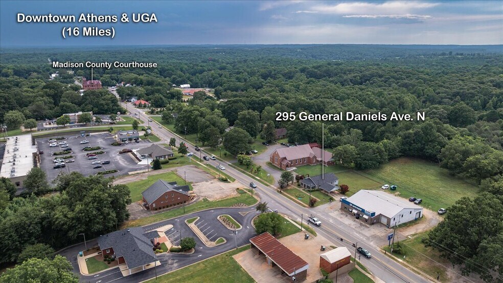 More Photos Of 317 General Daniel Ave N, Danielsville General Retail For Sale