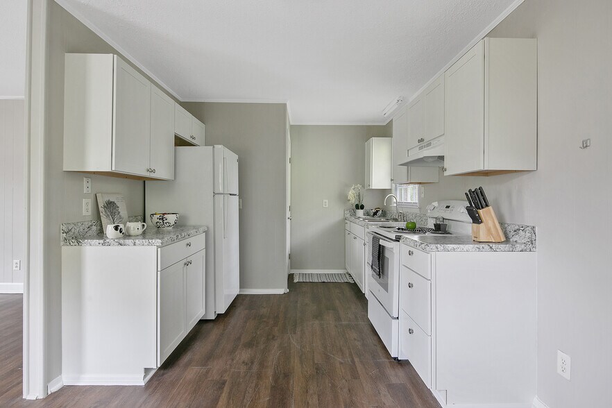More Photos Of 817 Ridge Rd, Fayetteville Apartments For Sale