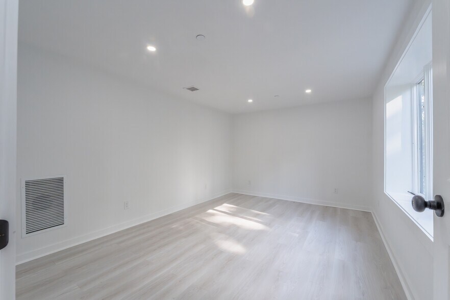More Photos Of 2096 Ulster Ave, Lake Katrine Multifamily For Sale