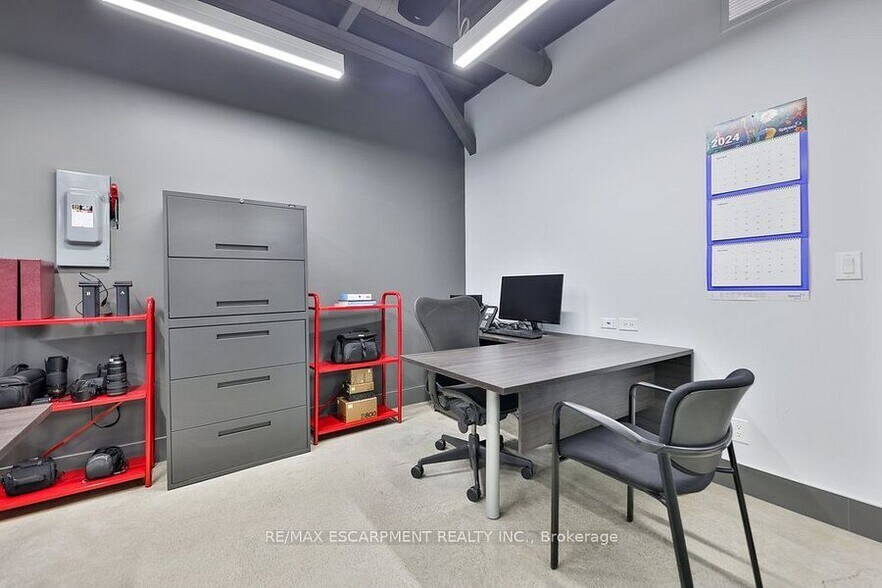 More Photos Of 1225 Queensway E, Mississauga Industrial For Sale