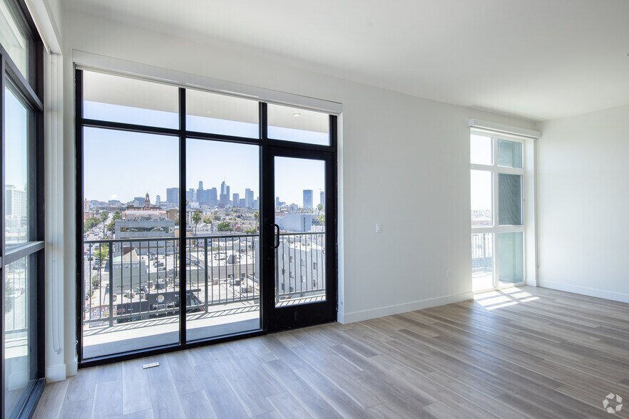 More Photos Of 801 S Berendo St, Los Angeles Apartments For Lease