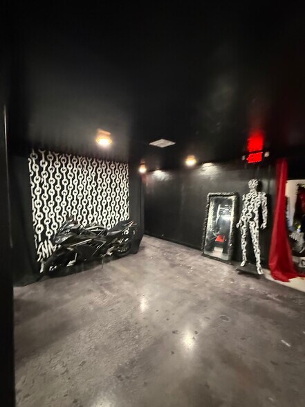 More Photos Of 777 NE 79th St, Miami Freestanding For Sale