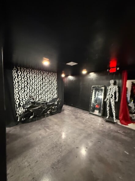 More Photos Of 777 NE 79th St, Miami Freestanding For Lease