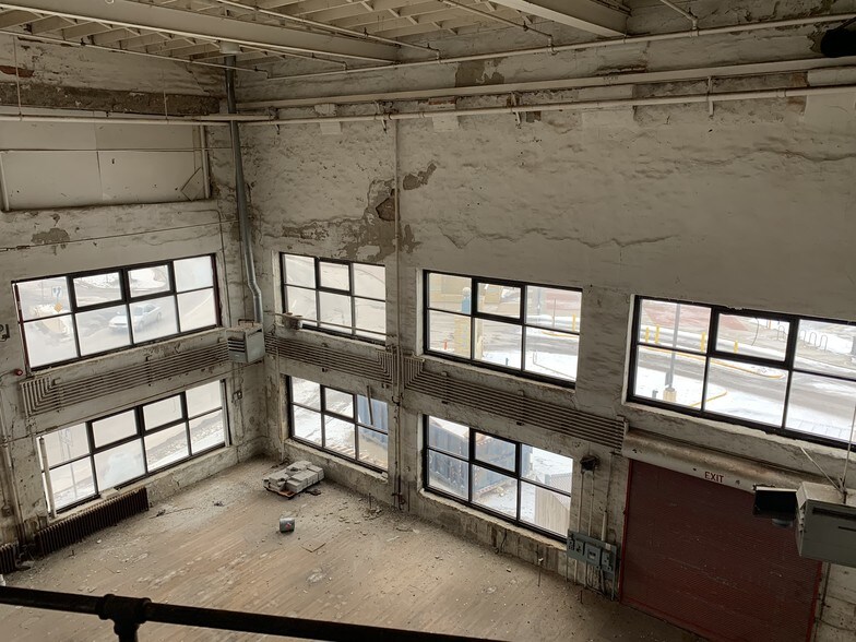 More Photos Of 612 New Hampshire St, Lawrence Office For Lease