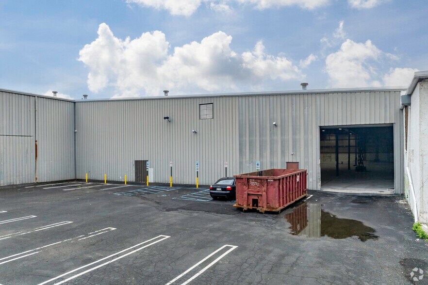 More Photos Of 2618 Route 302, Middletown Warehouse For Lease