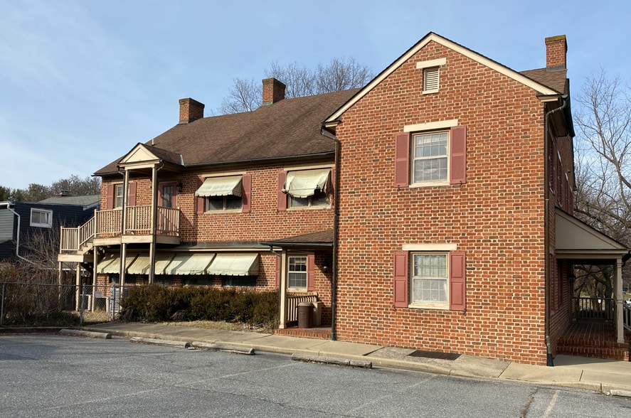 More Photos Of 90 W Main St, New Market Industrial For Sale