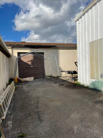 More Photos Of 4214 W Virginia Ave, Tampa Warehouse For Lease
