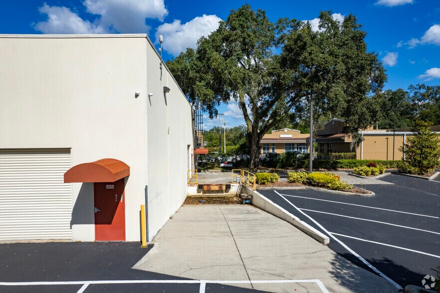 More Photos Of 13507 N Nebraska Ave, Tampa Restaurant For Lease