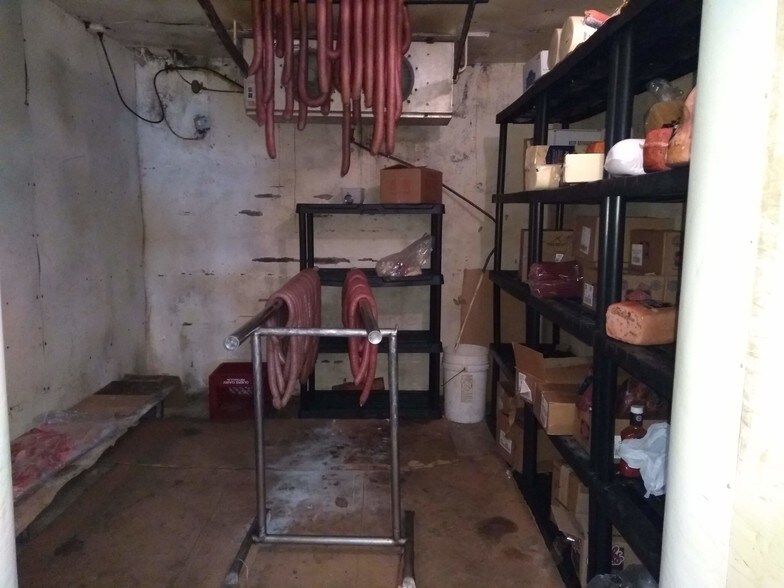 More Photos Of 124 Mahoning Dr E, Lehighton Storefront For Sale