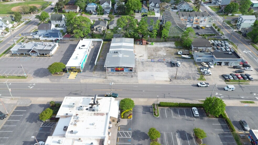 More Photos Of 613 Virginia Beach Blvd, Virginia Beach Freestanding For Lease