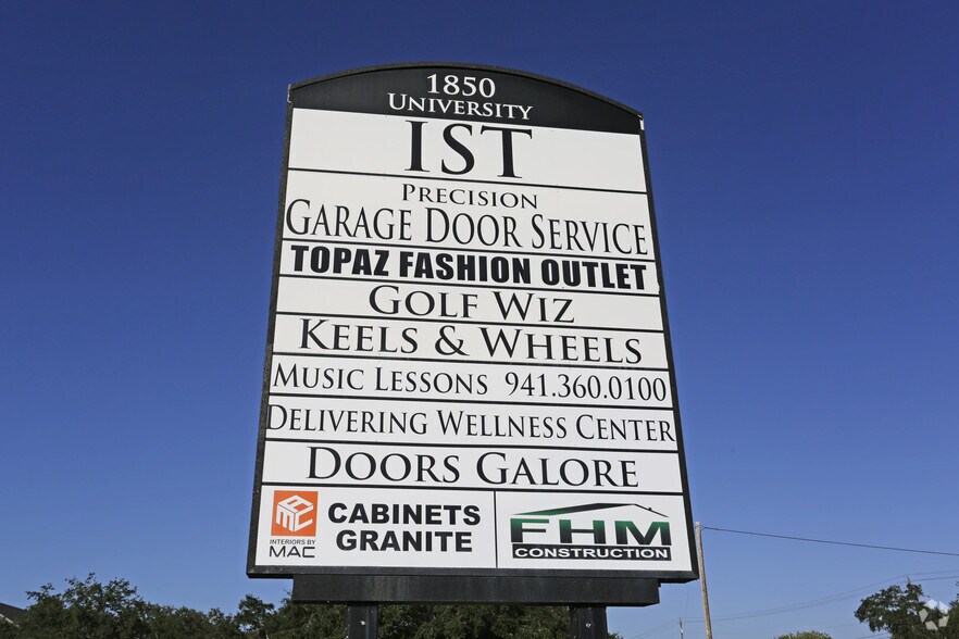 More Photos Of 1850-1890 University Pky, Sarasota Warehouse For Lease