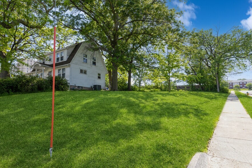 More Photos Of 1220 3rd Street, Des Moines Land For Sale