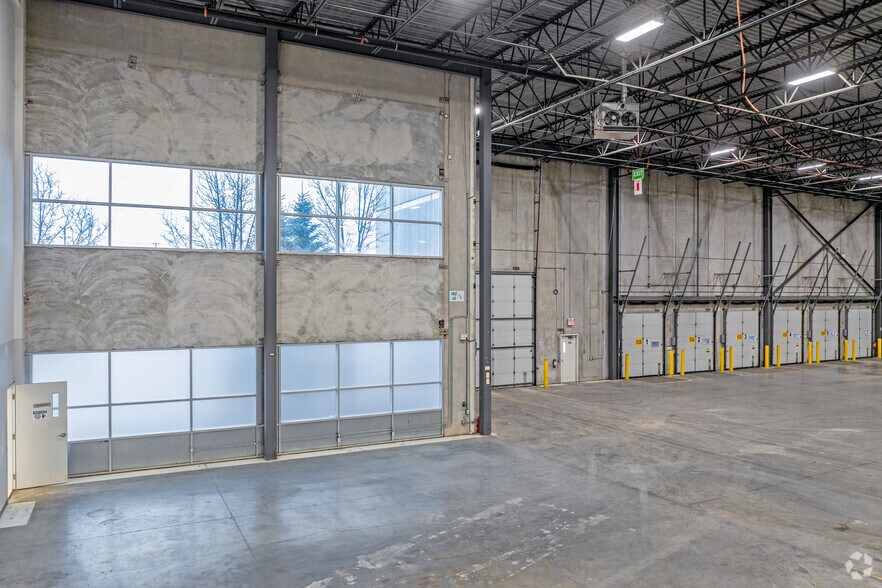More Photos Of 8350 Lawson Rd, Milton Warehouse For Lease