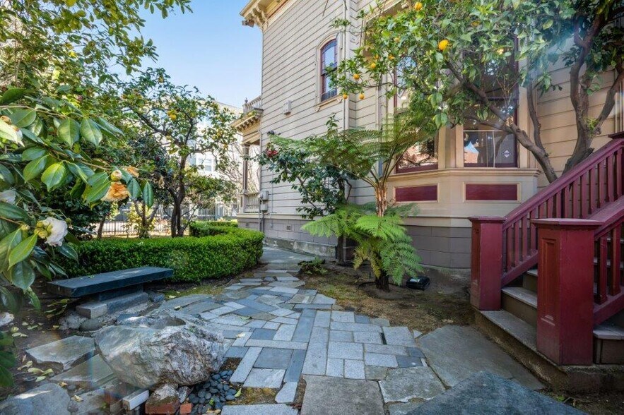 More Photos Of 653 11th St, Oakland Loft Creative Space For Sale